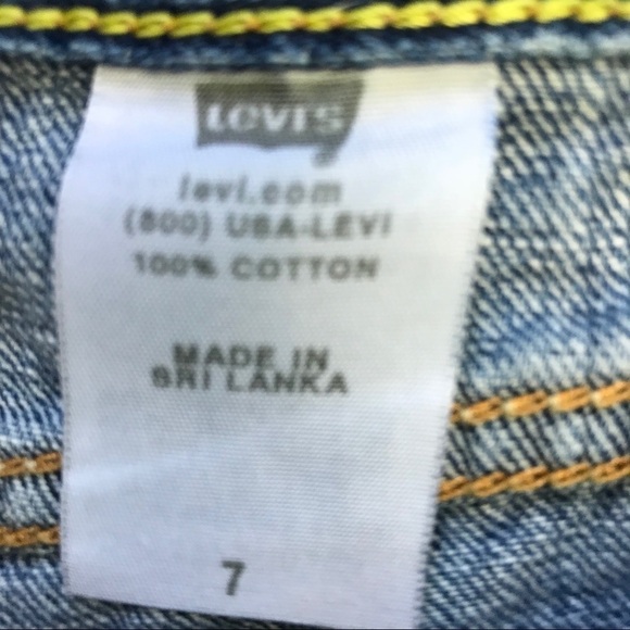 LEVI’S Denim Boyfriend Shorts - Picture 5 of 6